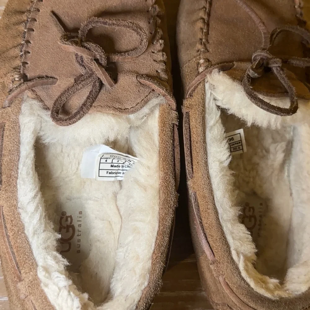 UGG Brown Suede Moccasin Slippers size 4